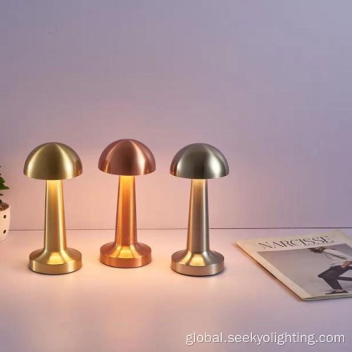 China Gold Chrome 1200 mah rechargeable Table lamp Supplier